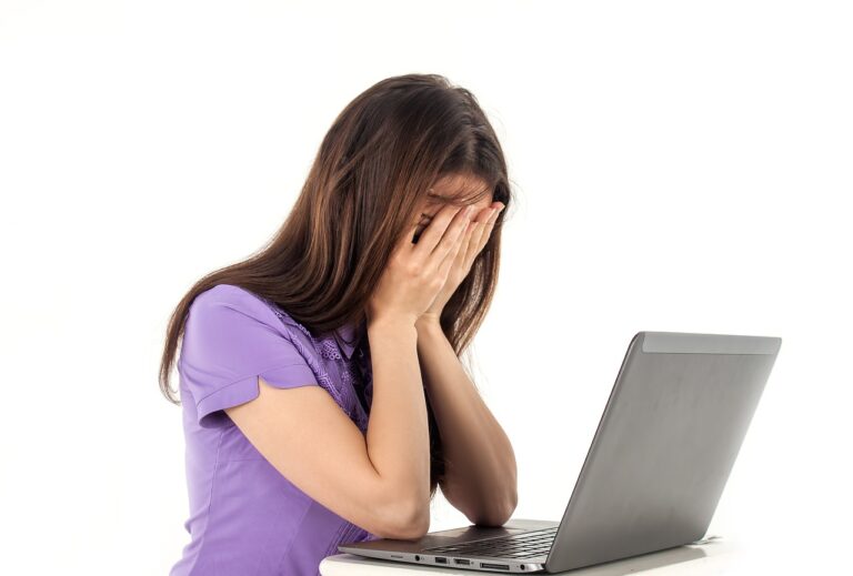 young woman, computer, notebook-1064659.jpg